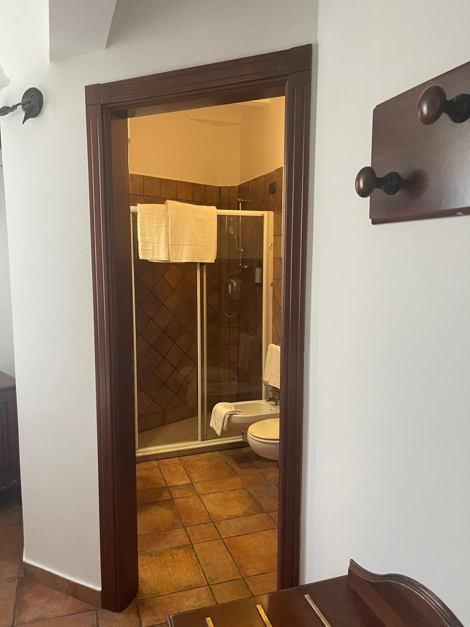 Hotel Capomulini 3 Stelle Acireale Extérieur photo