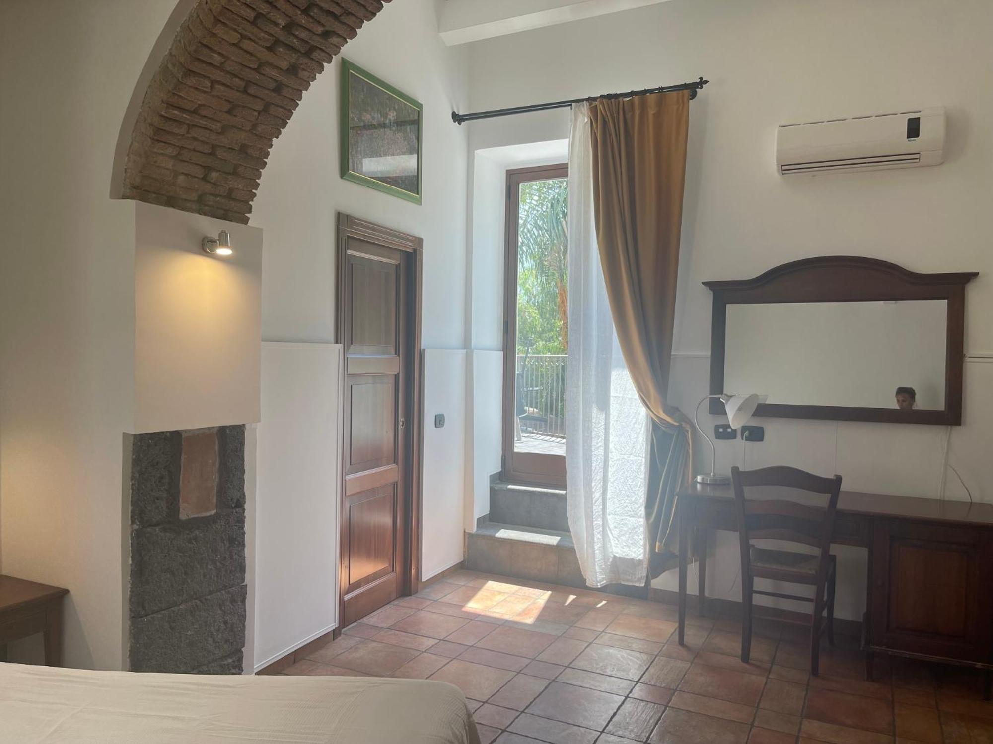 Hotel Capomulini 3 Stelle Acireale Extérieur photo