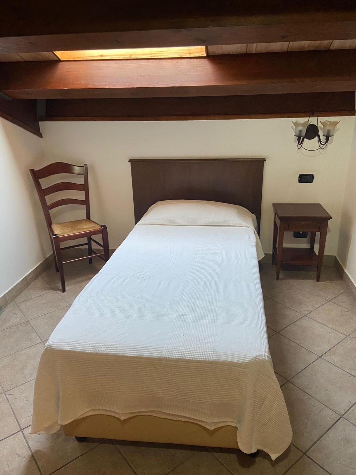 Hotel Capomulini 3 Stelle Acireale Extérieur photo