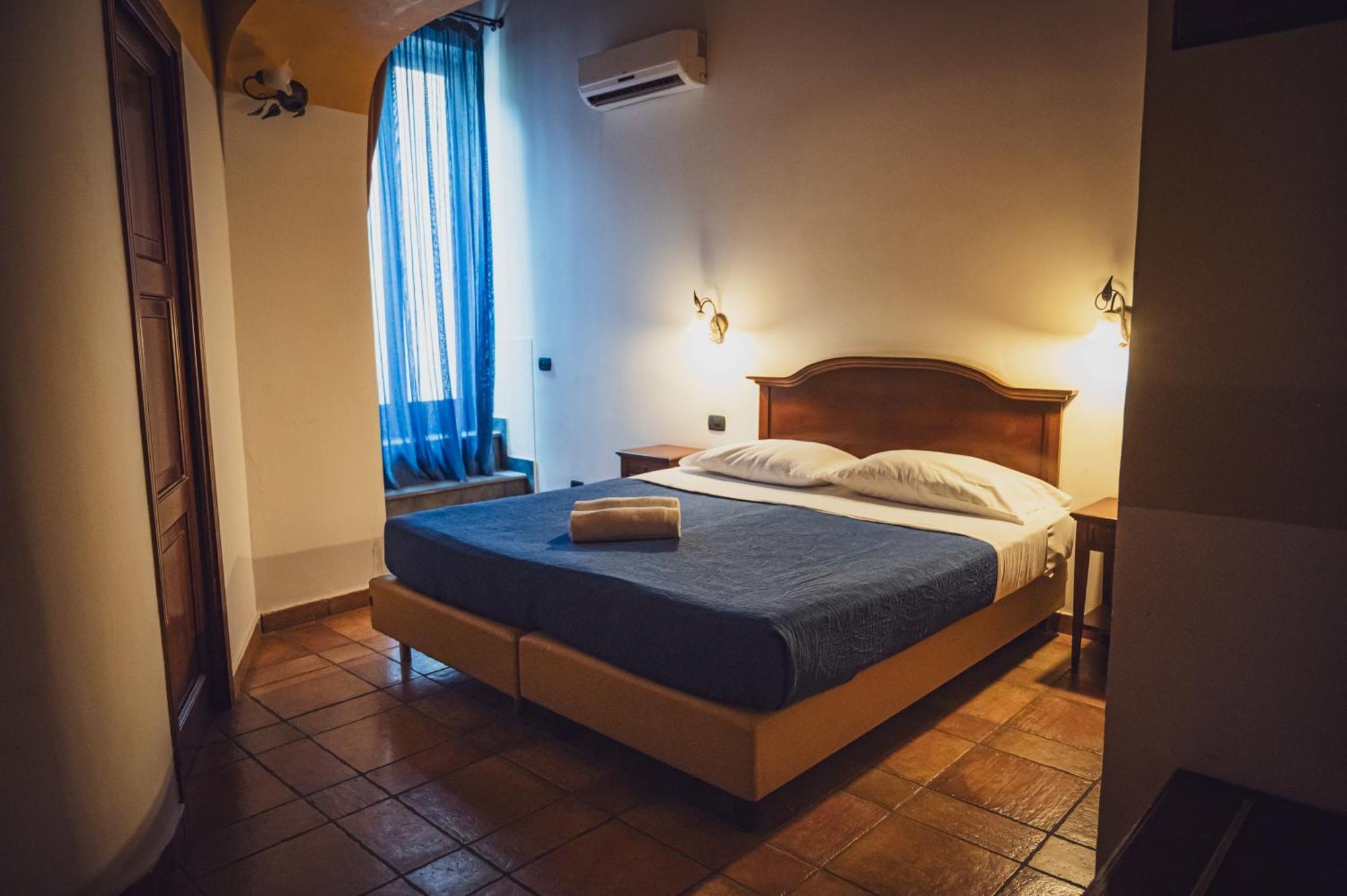 Hotel Capomulini 3 Stelle Acireale Extérieur photo